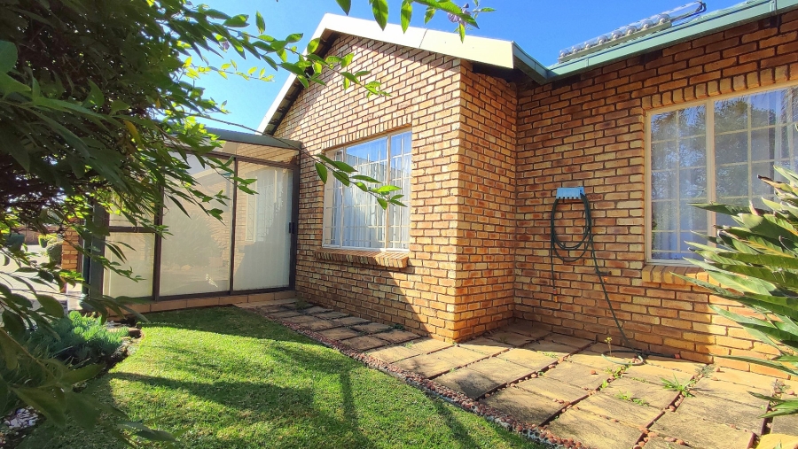 3 Bedroom Property for Sale in Amberfield Gauteng