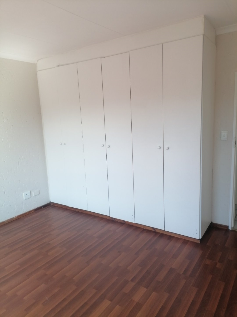2 Bedroom Property for Sale in Beyers Park Gauteng
