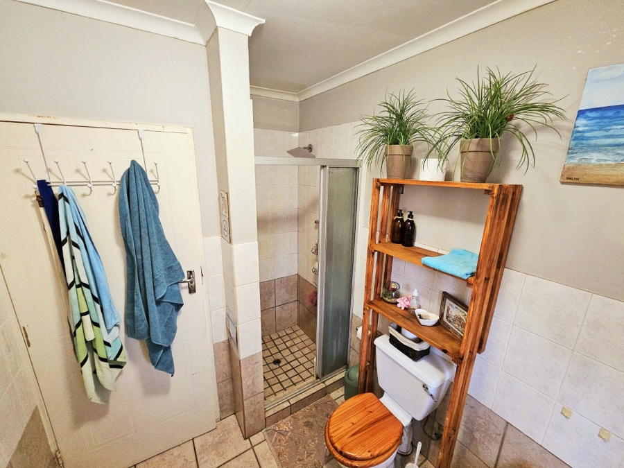 3 Bedroom Property for Sale in Die Hoewes Gauteng