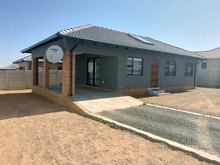 3 Bedroom Property for Sale in Azaadville Gardens Gauteng
