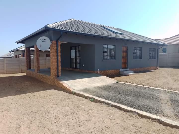 3 Bedroom Property for Sale in Azaadville Gardens Gauteng