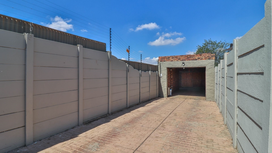 3 Bedroom Property for Sale in Primrose East Gauteng