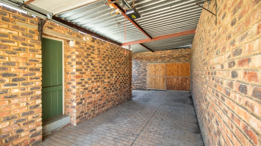 3 Bedroom Property for Sale in Primrose East Gauteng