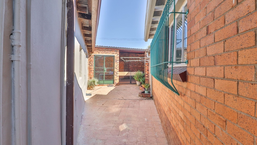 3 Bedroom Property for Sale in Primrose East Gauteng