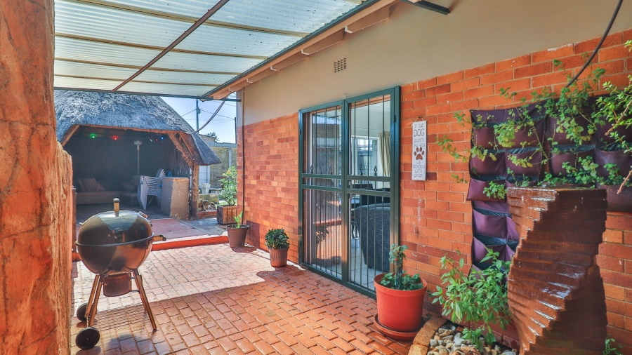 3 Bedroom Property for Sale in Primrose East Gauteng