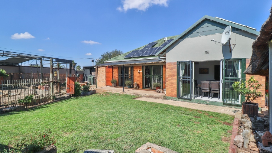 3 Bedroom Property for Sale in Primrose East Gauteng