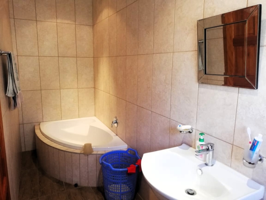 4 Bedroom Property for Sale in Vaal Marina Gauteng