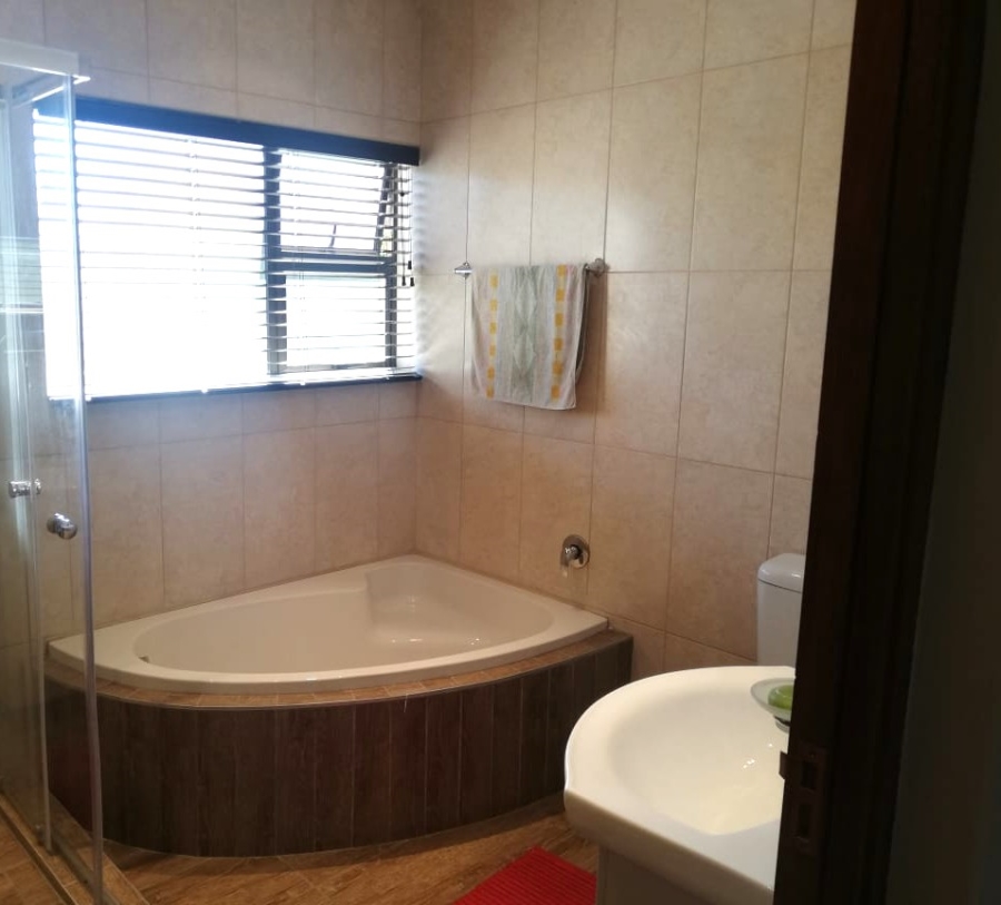 4 Bedroom Property for Sale in Vaal Marina Gauteng