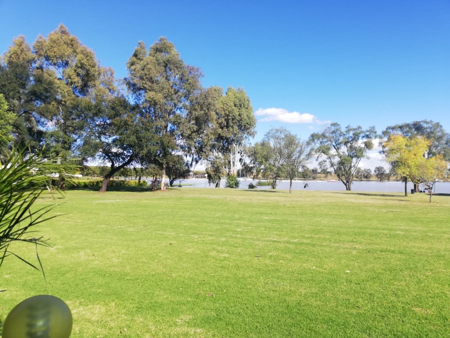 4 Bedroom Property for Sale in Vaal Marina Gauteng