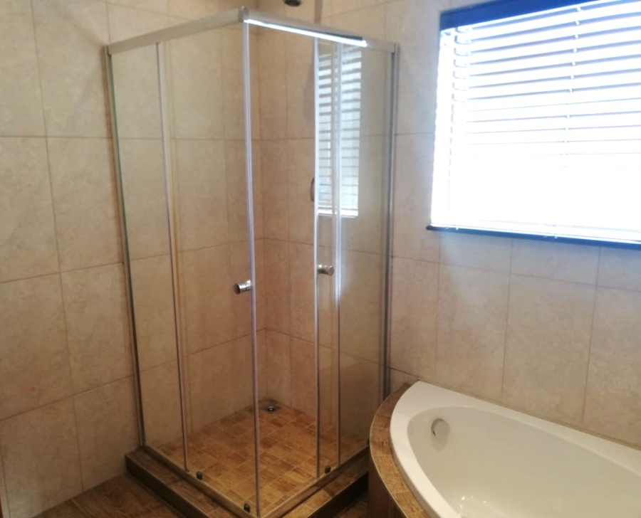 4 Bedroom Property for Sale in Vaal Marina Gauteng