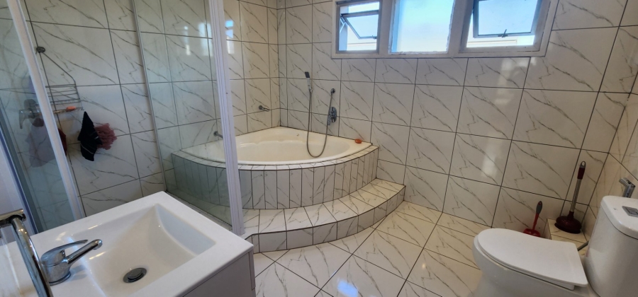 4 Bedroom Property for Sale in Erasmia Gauteng