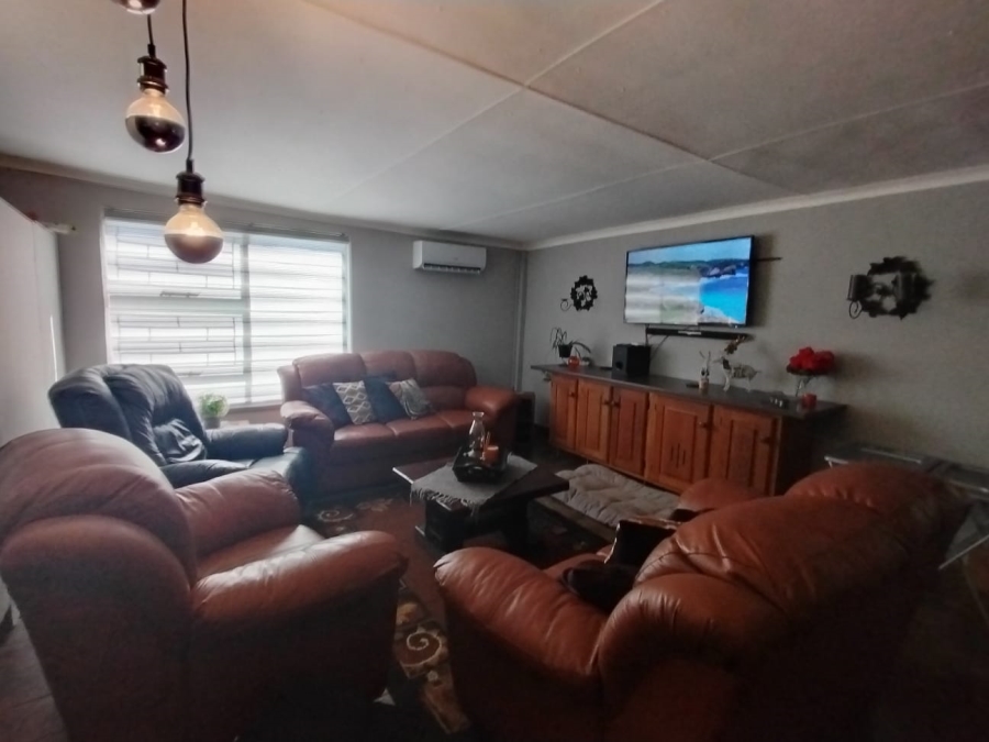 3 Bedroom Property for Sale in Kookrus Gauteng