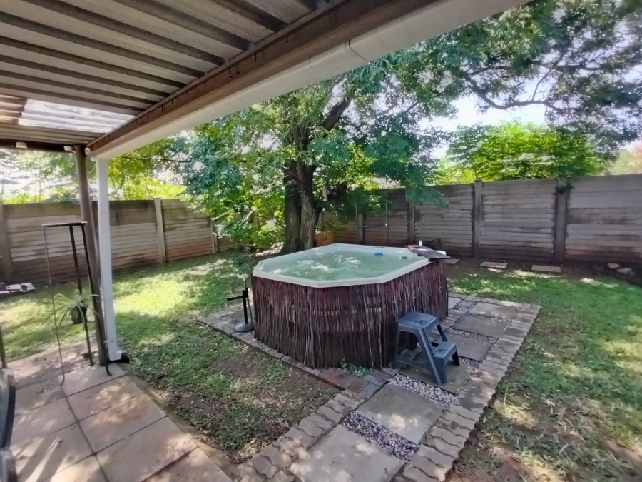 3 Bedroom Property for Sale in Kookrus Gauteng
