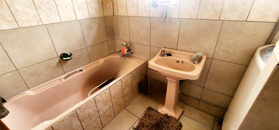 3 Bedroom Property for Sale in Laudium Gauteng
