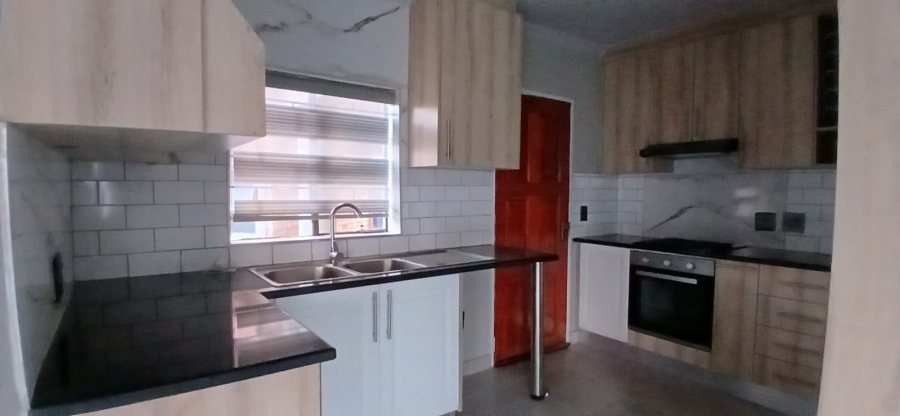 To Let 2 Bedroom Property for Rent in Heuweloord Gauteng