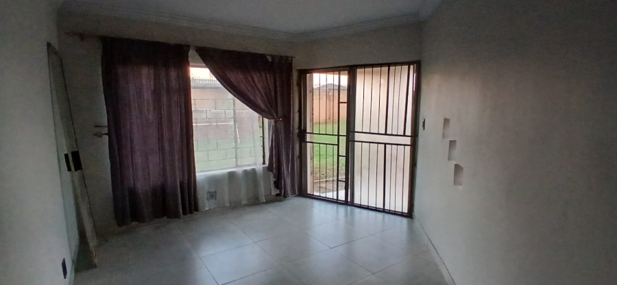 To Let 2 Bedroom Property for Rent in Heuweloord Gauteng