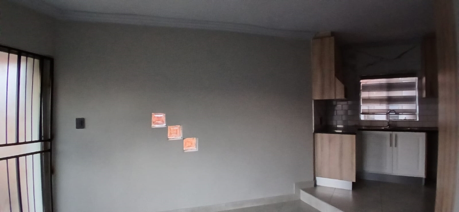 To Let 2 Bedroom Property for Rent in Heuweloord Gauteng