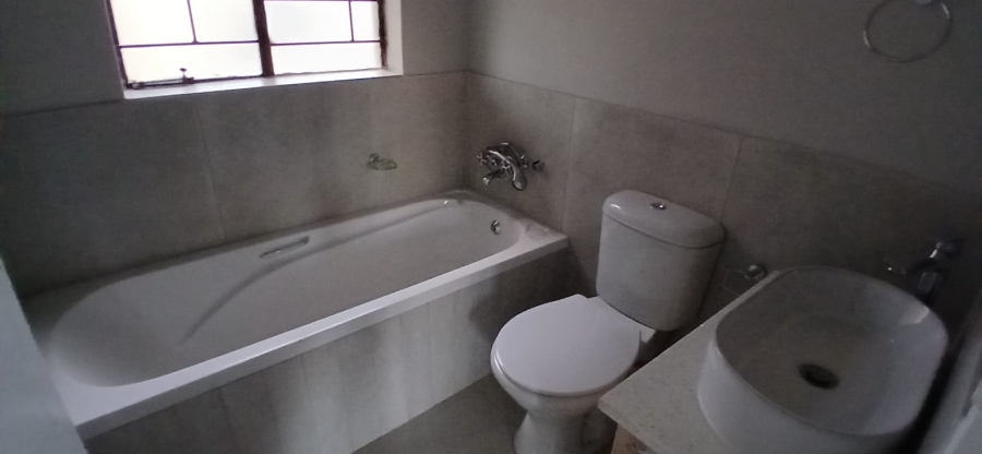 To Let 2 Bedroom Property for Rent in Heuweloord Gauteng