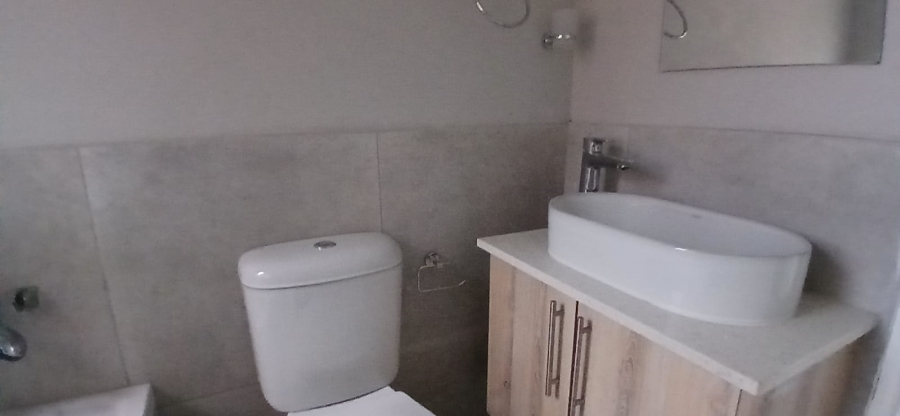 To Let 2 Bedroom Property for Rent in Heuweloord Gauteng