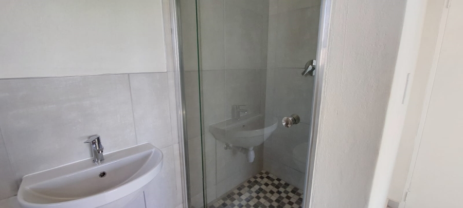 To Let 2 Bedroom Property for Rent in Alan Manor Gauteng