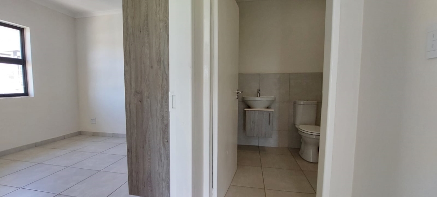 To Let 2 Bedroom Property for Rent in Alan Manor Gauteng