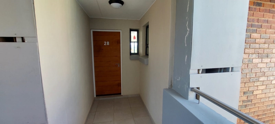 To Let 2 Bedroom Property for Rent in Alan Manor Gauteng
