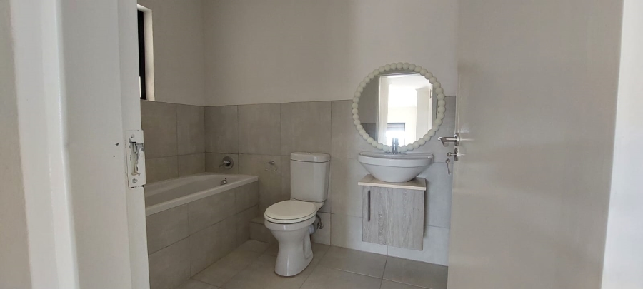 To Let 2 Bedroom Property for Rent in Alan Manor Gauteng
