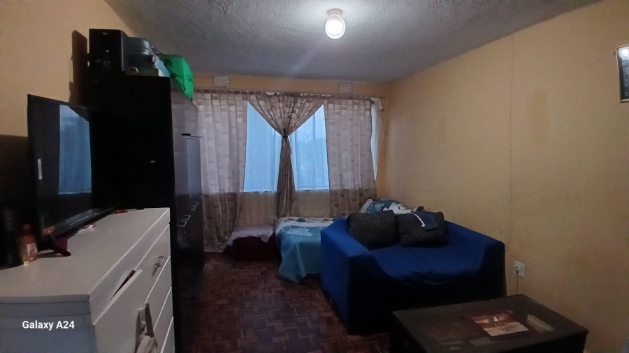 1 Bedroom Property for Sale in Kenilworth Gauteng
