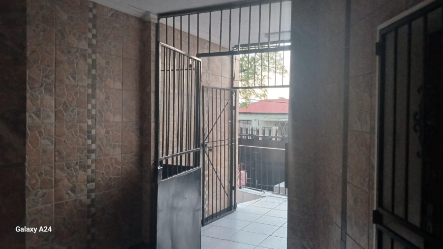 1 Bedroom Property for Sale in Kenilworth Gauteng