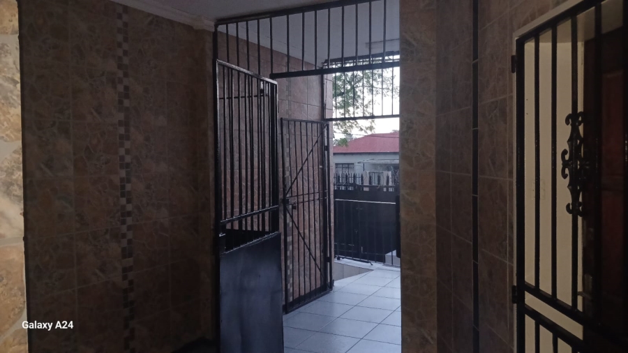 1 Bedroom Property for Sale in Kenilworth Gauteng
