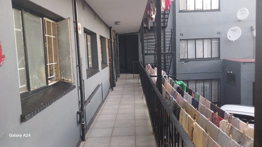 1 Bedroom Property for Sale in Kenilworth Gauteng