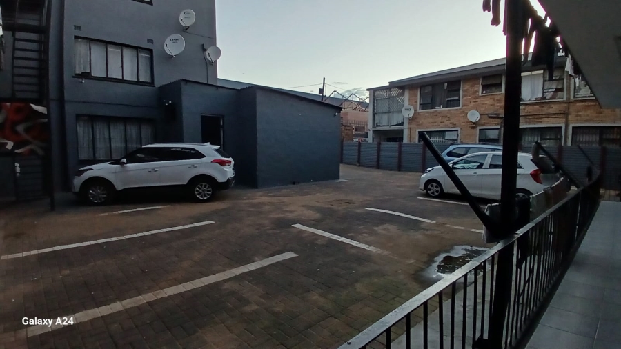 1 Bedroom Property for Sale in Kenilworth Gauteng