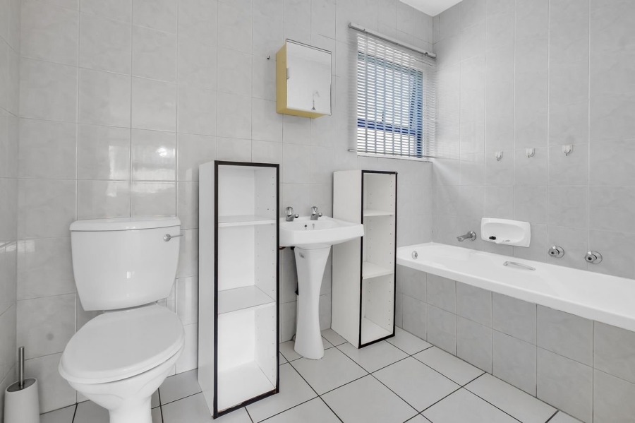 2 Bedroom Property for Sale in New Brighton Gauteng