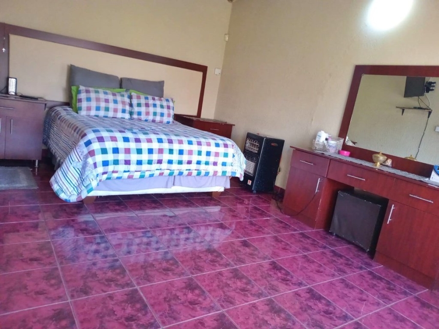 4 Bedroom Property for Sale in Mackenzie Park Gauteng