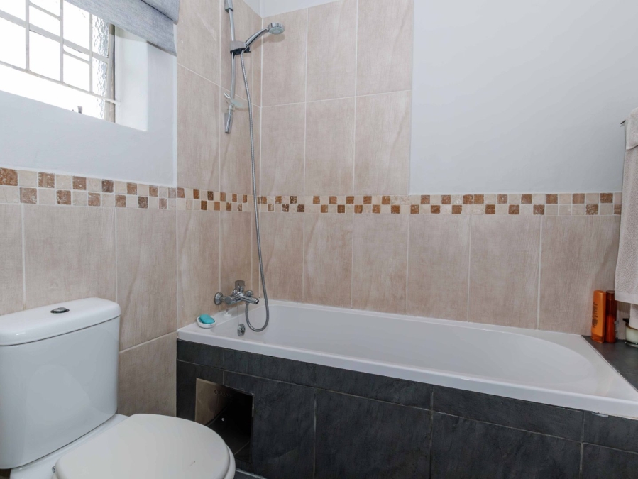 2 Bedroom Property for Sale in Modderfontein Gauteng
