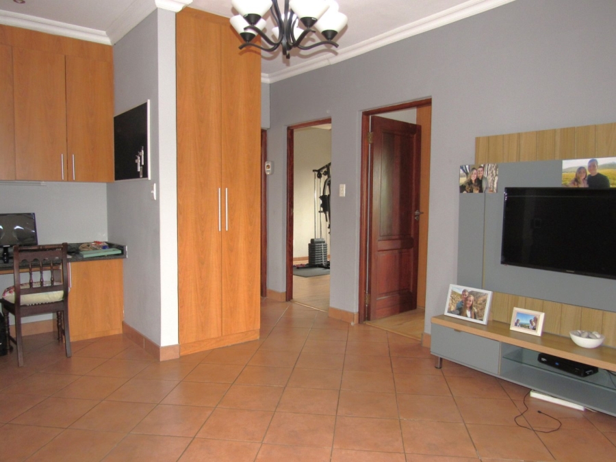 4 Bedroom Property for Sale in Eldo Meadows Gauteng