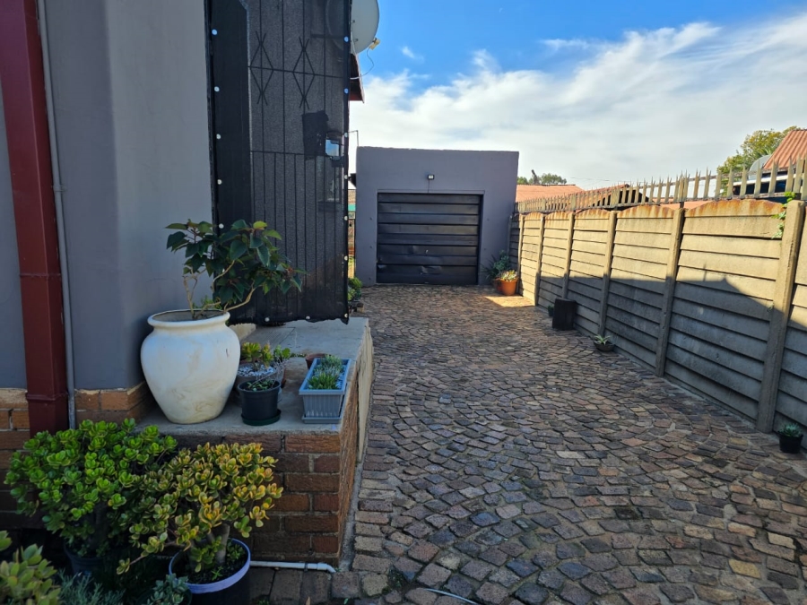 3 Bedroom Property for Sale in Tedstoneville Gauteng