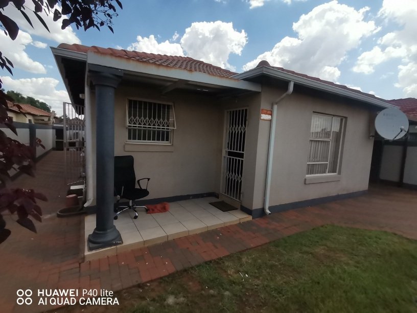 To Let 3 Bedroom Property for Rent in The Orchards Gauteng