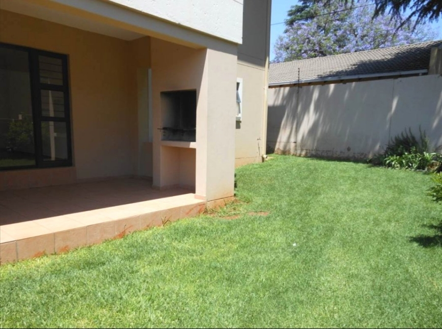 To Let 2 Bedroom Property for Rent in Fairland Gauteng