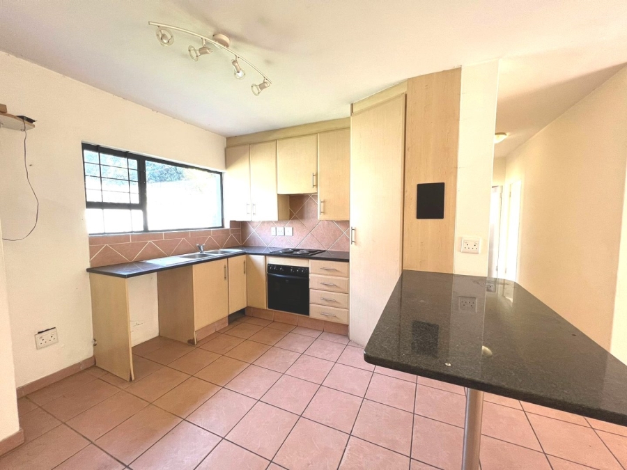 To Let 2 Bedroom Property for Rent in Fairland Gauteng