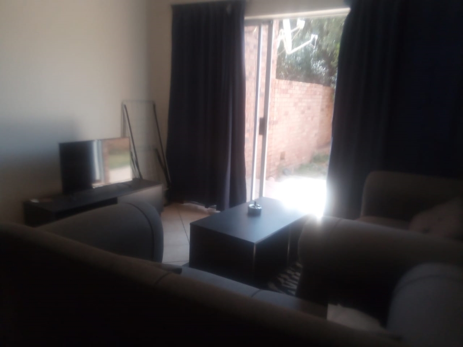 To Let 2 Bedroom Property for Rent in Eco Park Gauteng
