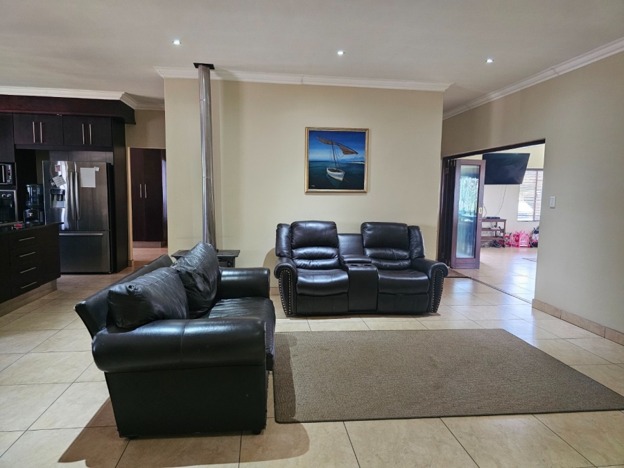 4 Bedroom Property for Sale in Grootfontein Country Estate Gauteng