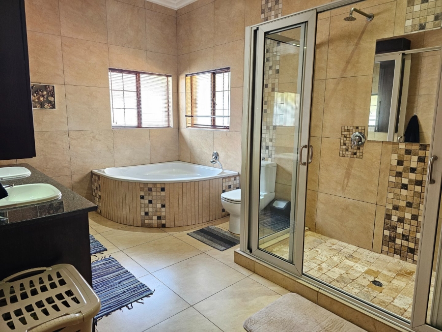 4 Bedroom Property for Sale in Grootfontein Country Estate Gauteng