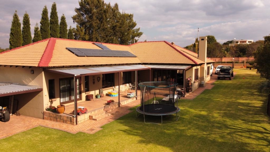 4 Bedroom Property for Sale in Grootfontein Country Estate Gauteng