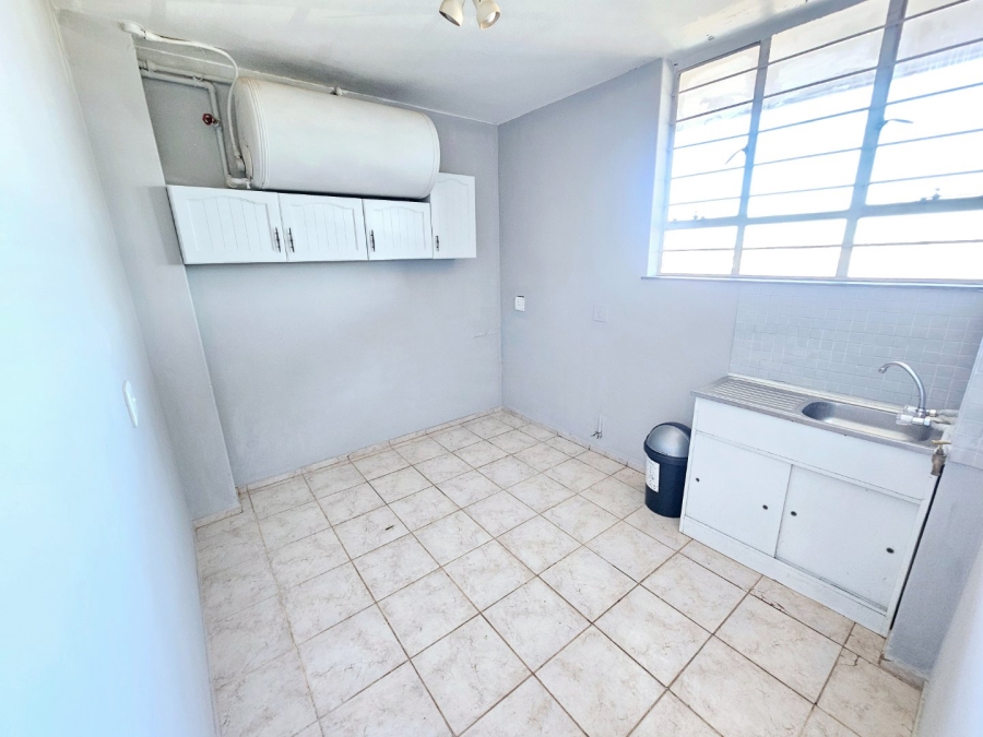 To Let 2 Bedroom Property for Rent in Laudium Gauteng