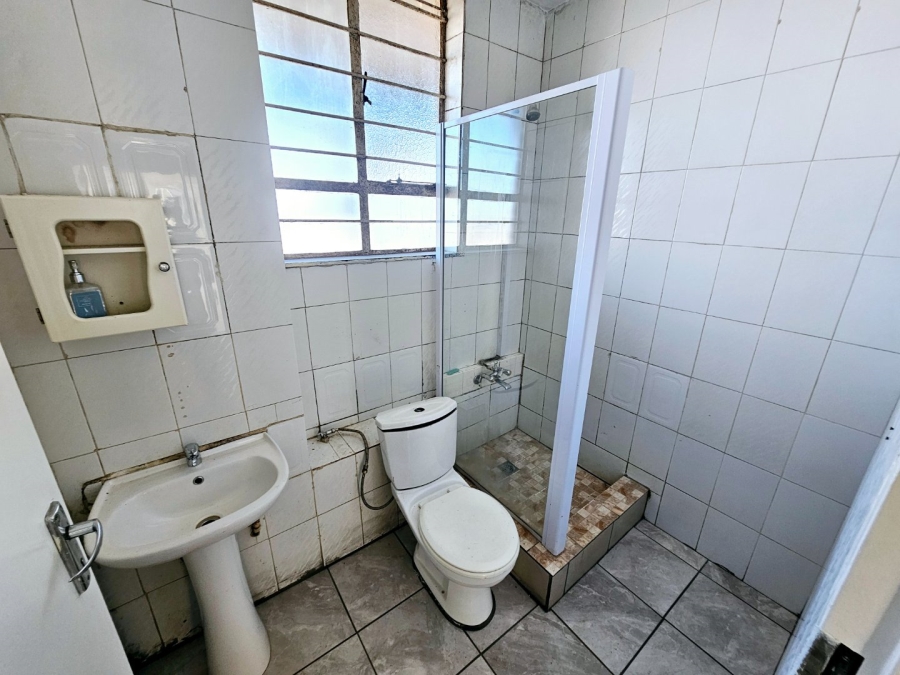 To Let 2 Bedroom Property for Rent in Laudium Gauteng