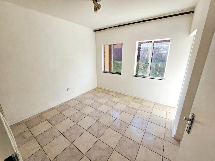 To Let 2 Bedroom Property for Rent in Laudium Gauteng
