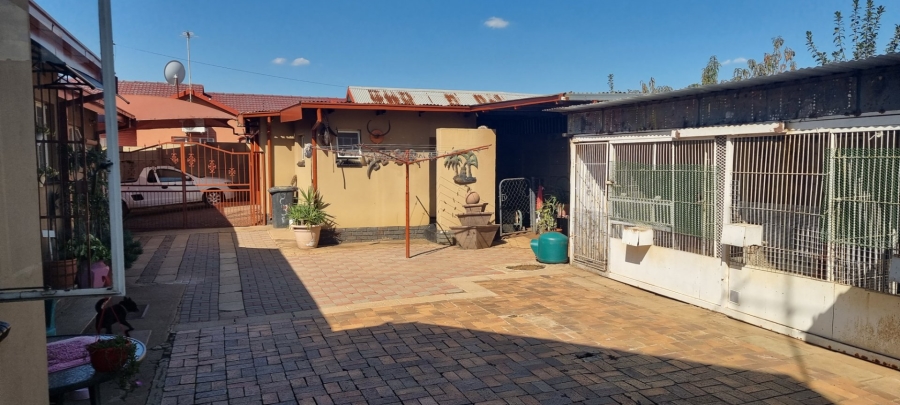 4 Bedroom Property for Sale in Daspoort Gauteng