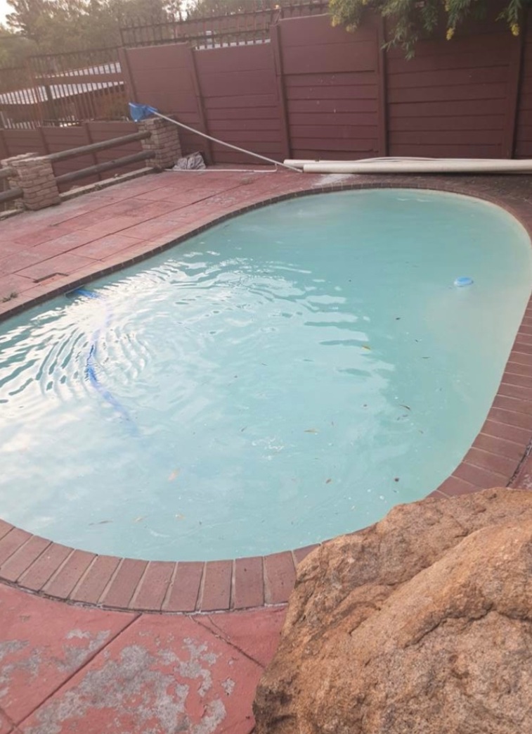 To Let 1 Bedroom Property for Rent in Douglasdale Gauteng