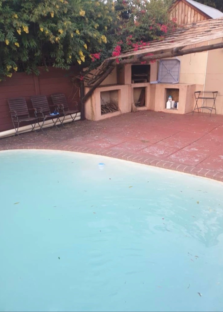 To Let 1 Bedroom Property for Rent in Douglasdale Gauteng